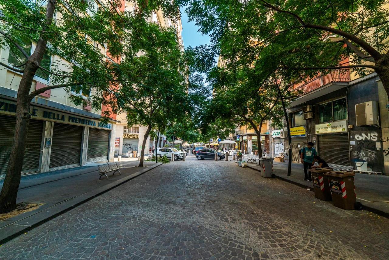 Ferienwohnung Alice in Wonderland Neapel Exterior foto